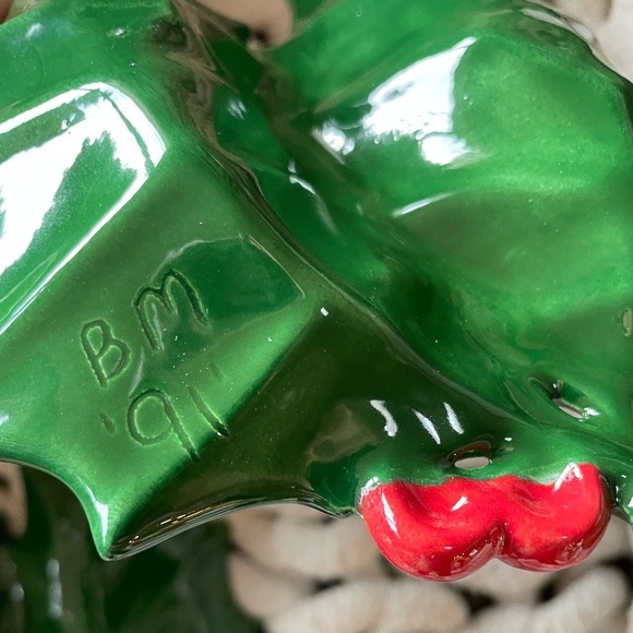 SET OF 2 VINTAGE CERAMIC HOLLY BERRY DIVIDED CANDY/RELISH/TRINKET DISH - Picture 9 of 11